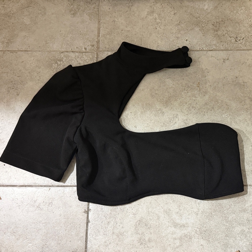 Black One-Shoulder Crop Top #031